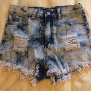 Acid washed high-waisted cutoffs